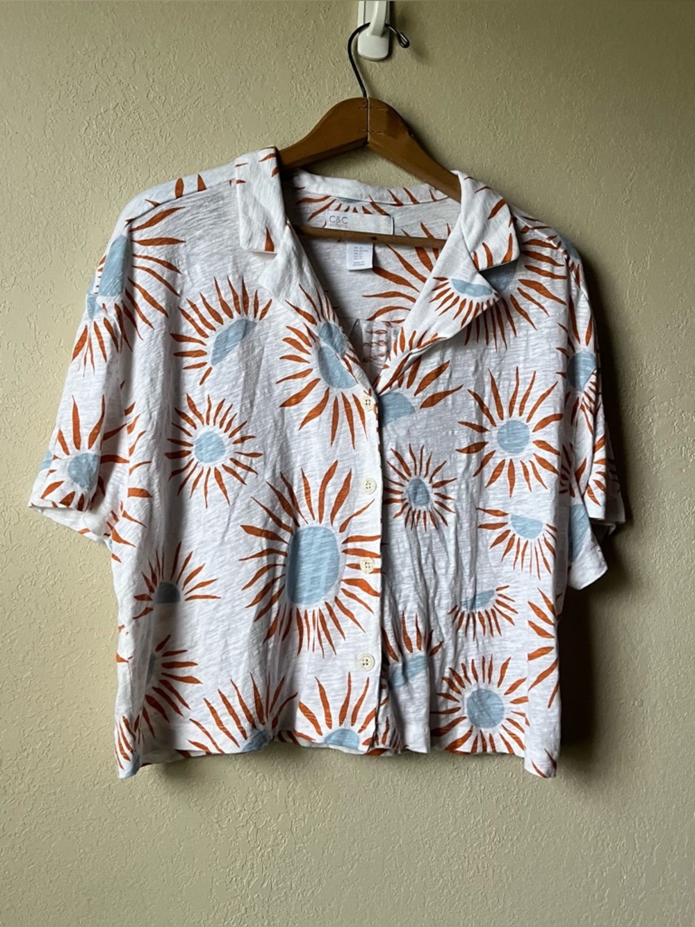 C&C California White Button-Down Shirt with Rust Sunburst and Light Blue Centers